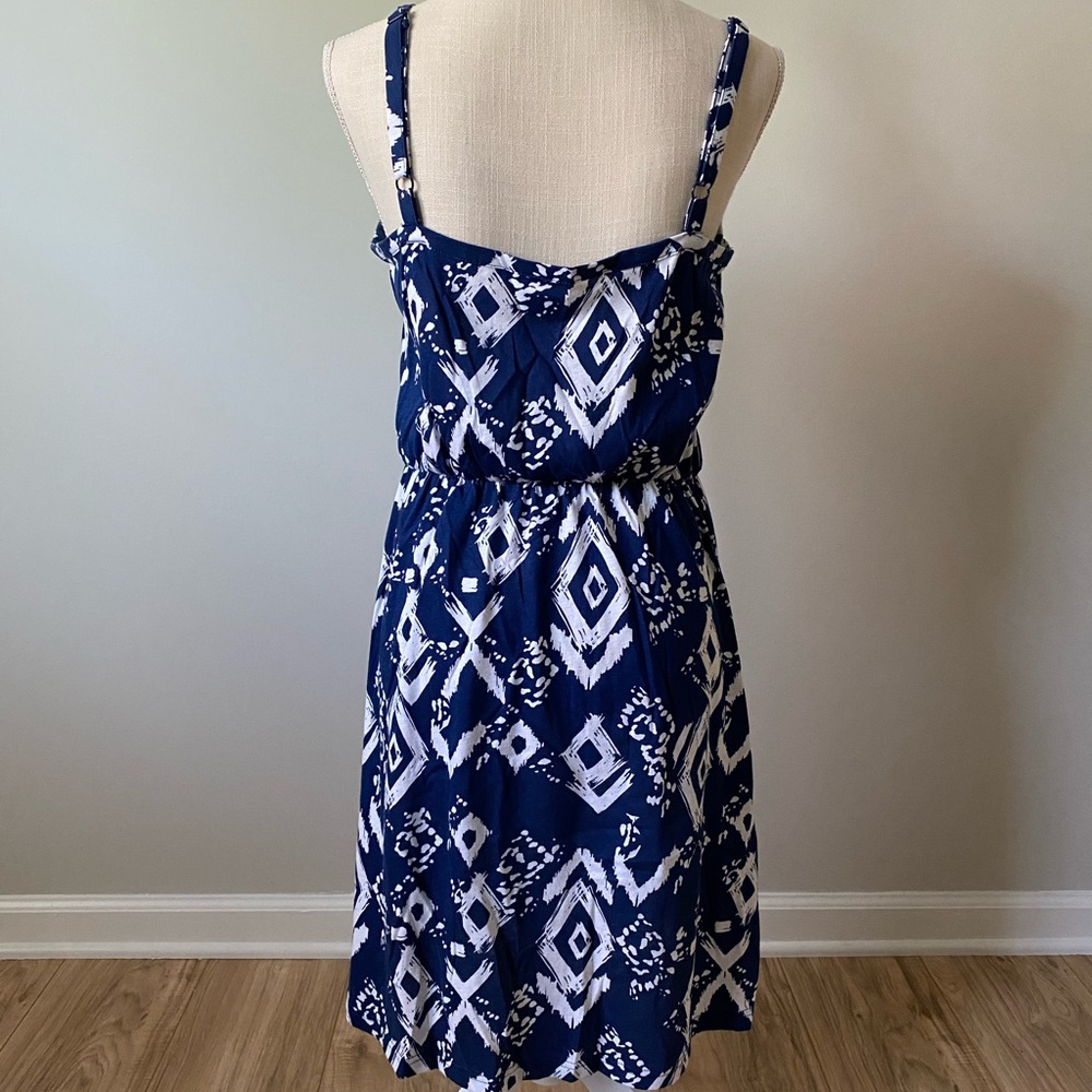 Sleeveless Sundress Geometric Print Blue and White - Picture 4 of 6